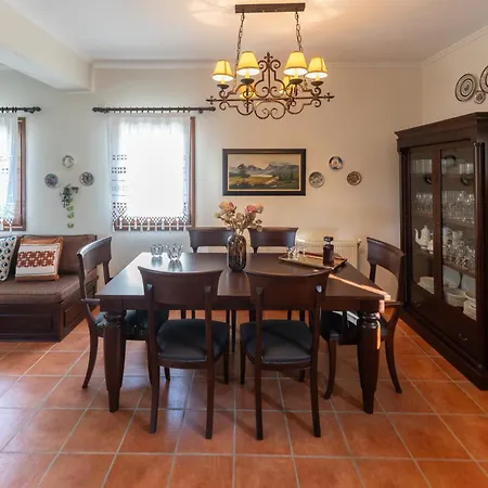 Holiday home Ersis Retreat *